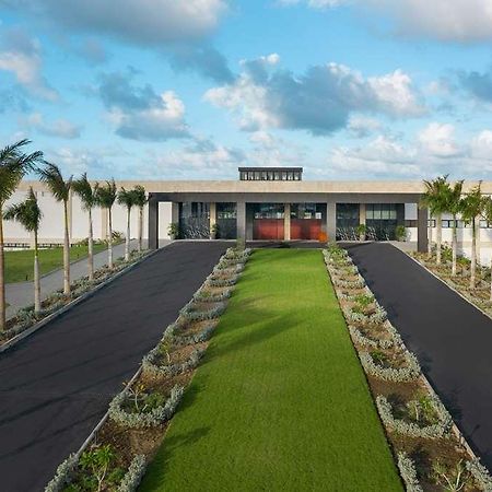 Live Aqua Beach Resort ปุนตากานา ภายนอก รูปภาพ